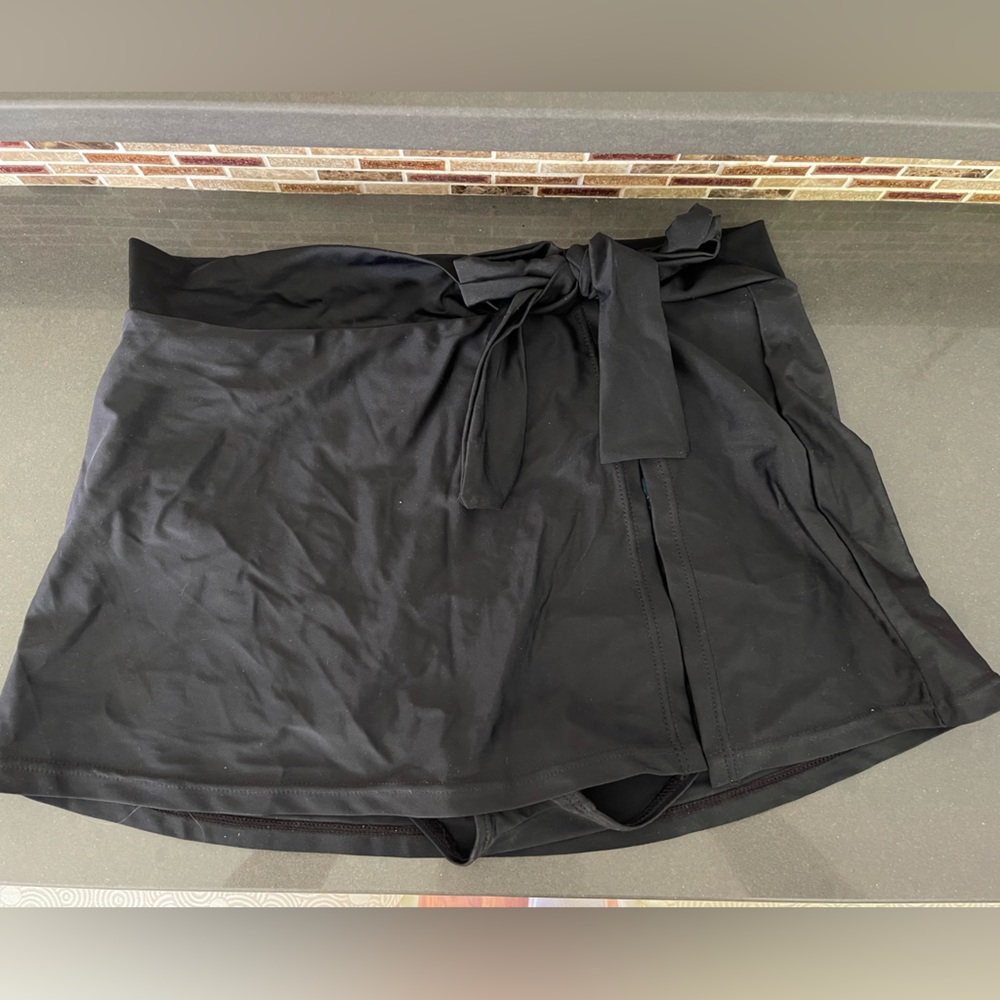 BLACK SWIM SKIRT. HALCUT SIZE L. - Picture 5 of 7